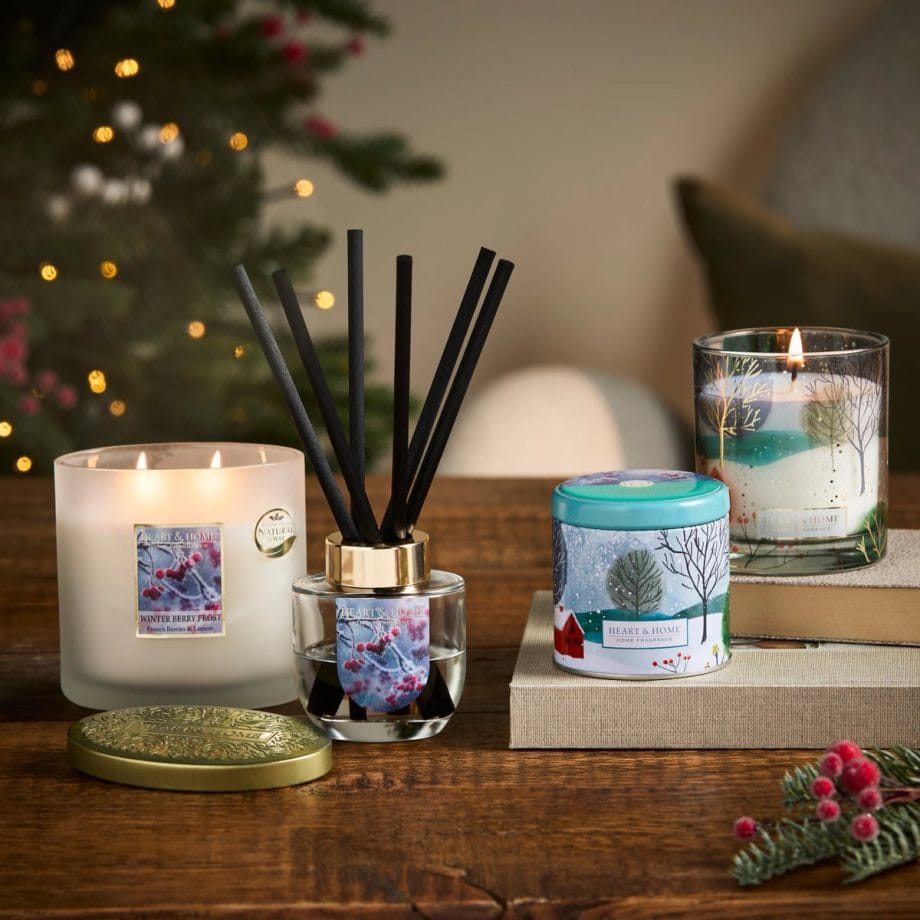Winter Berry Frost - Tin Candle