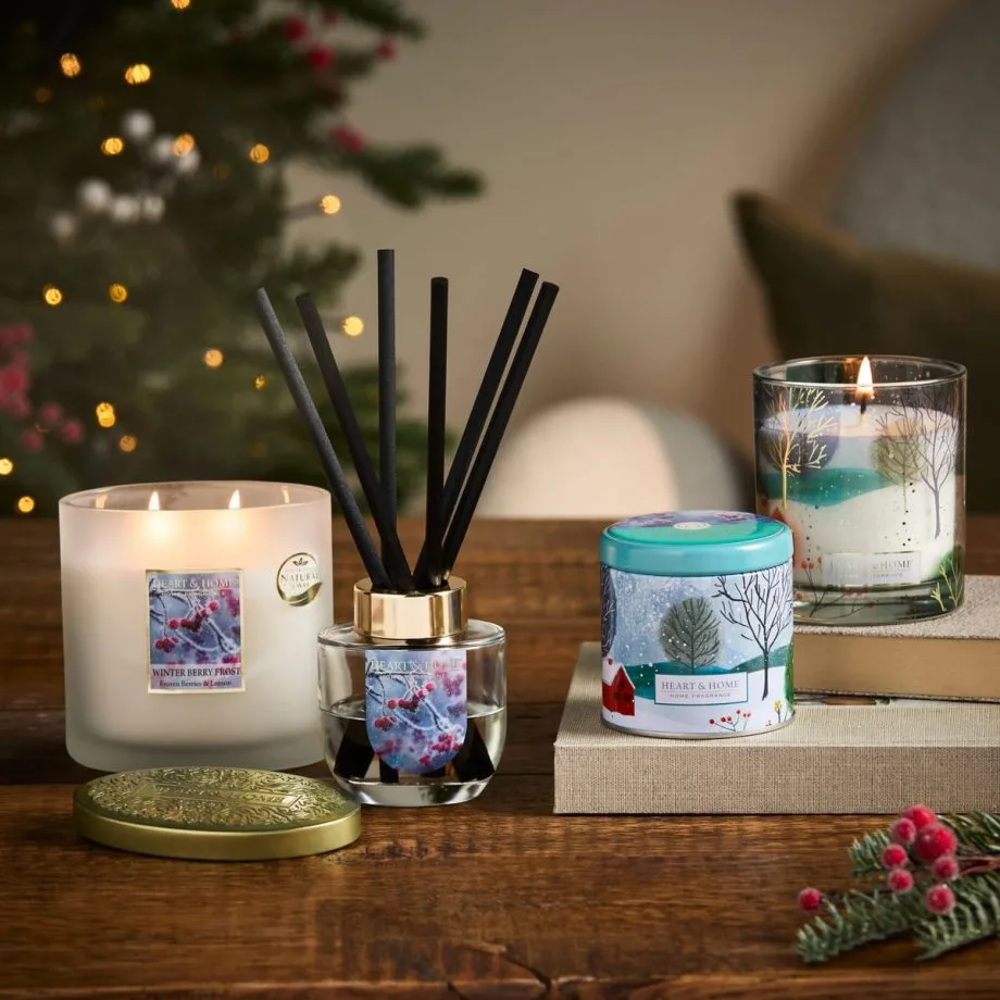 Winter Berry Frost - Tin Candle
