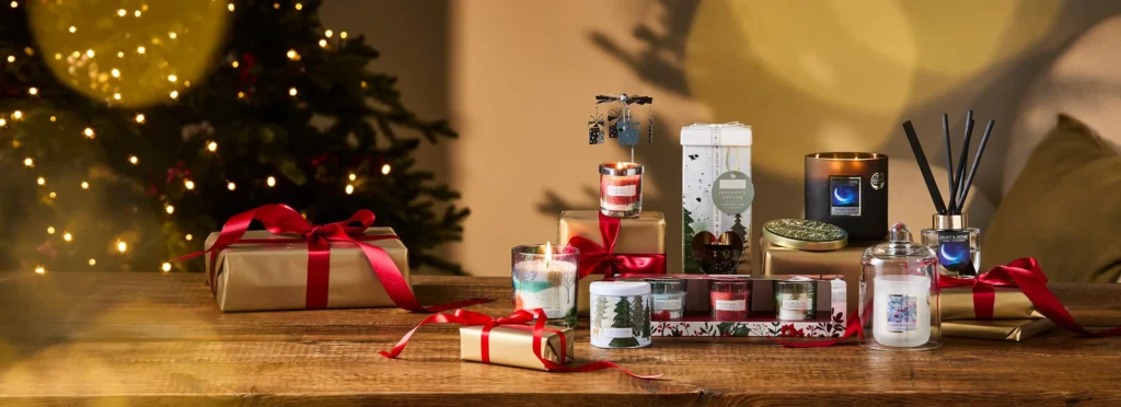 A CHRISTMAS GUIDE TO SCENTING EVERY ROOM - Heart & Home